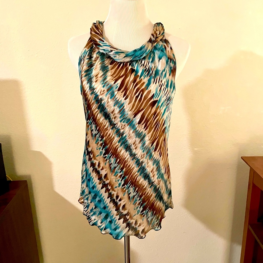 Camisole/tunic style top by Sharagano noir